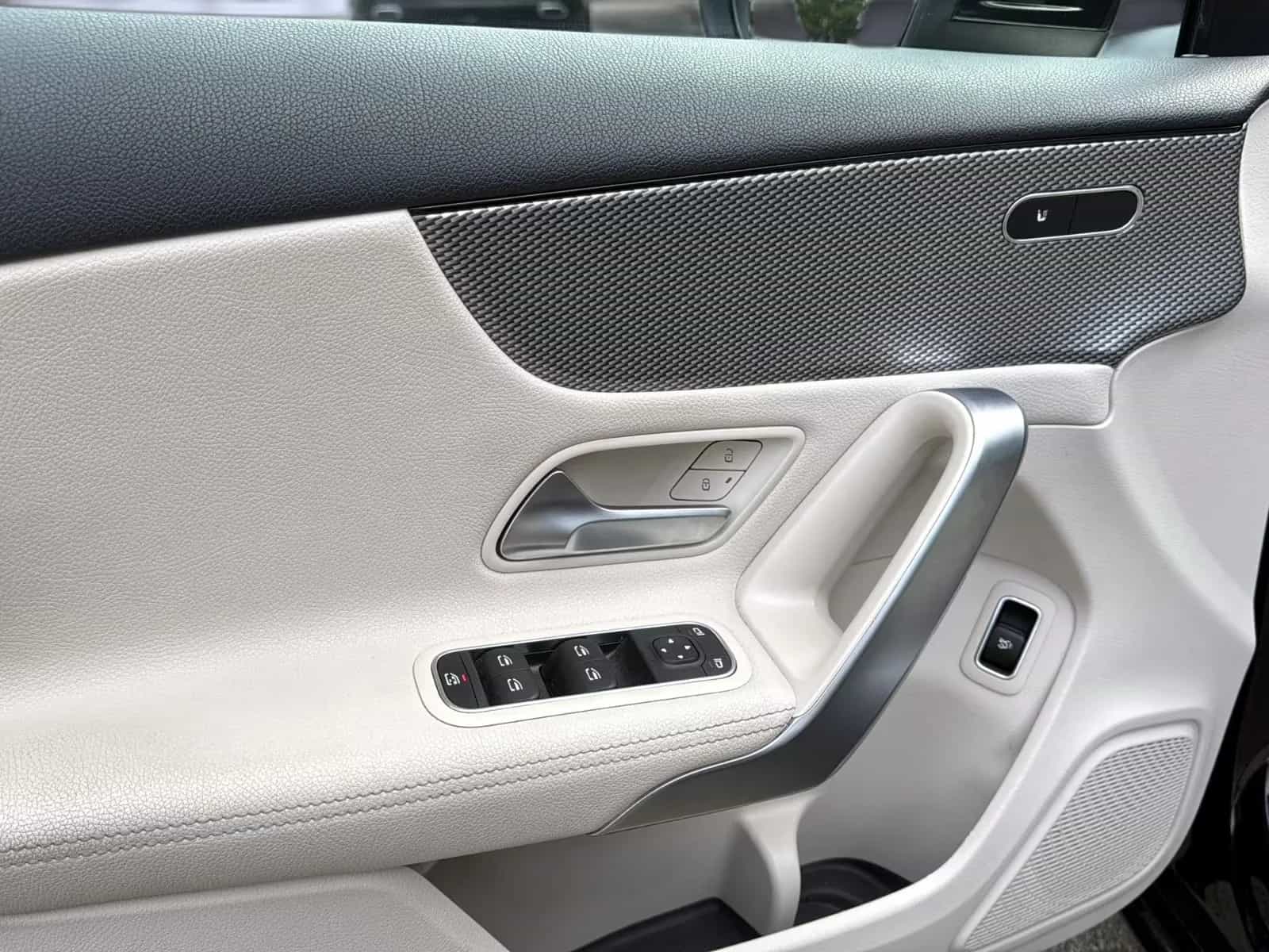 Mercedes-Benz A-Class 200 10/2020-photo-9