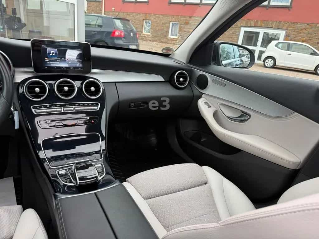 Mercedes-Benz C-Class 200 CGI Lim;AMG LINE;AUTOMATIK;PANO;AMBIENTE 03/2016-photo-18