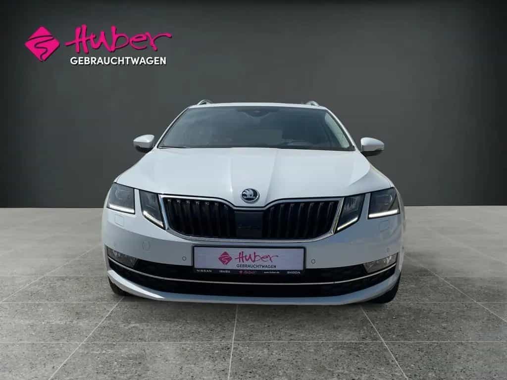 Skoda Octavia STYLE COMBI 190 PS ( *SITZHEIZUNG*LED* ) 11/2018-photo-1
