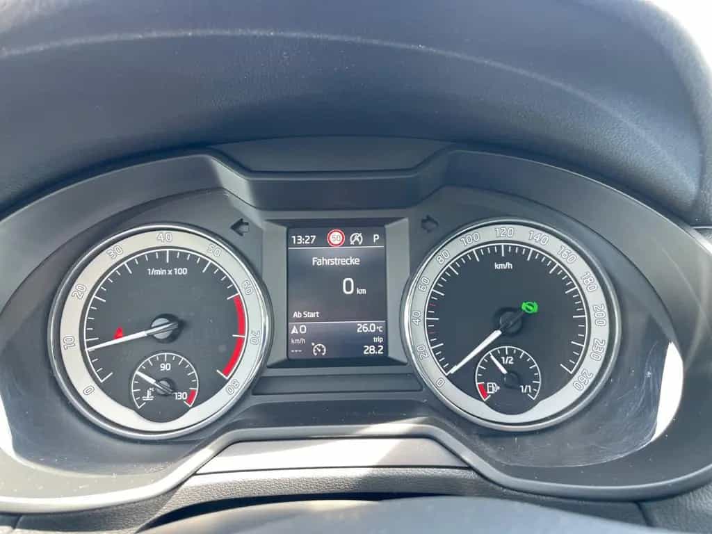 Skoda Octavia STYLE COMBI 190 PS ( *SITZHEIZUNG*LED* ) 11/2018-photo-10