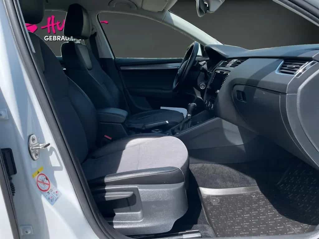 Skoda Octavia STYLE COMBI 190 PS ( *SITZHEIZUNG*LED* ) 11/2018-photo-11