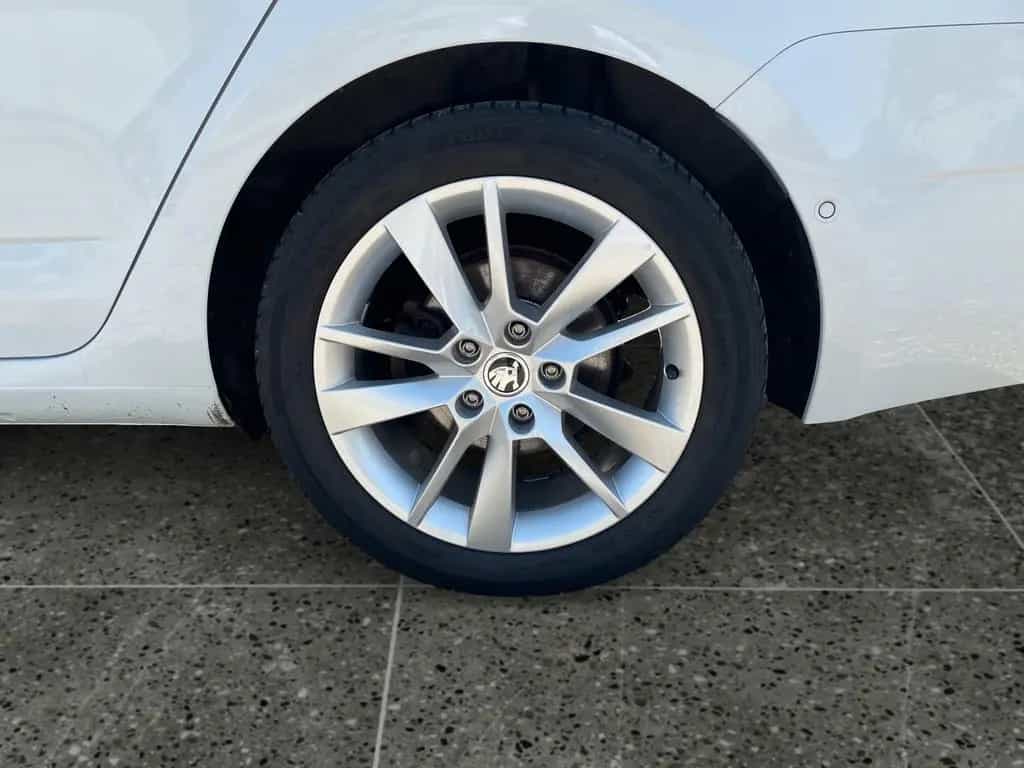 Skoda Octavia STYLE COMBI 190 PS ( *SITZHEIZUNG*LED* ) 11/2018-photo-14