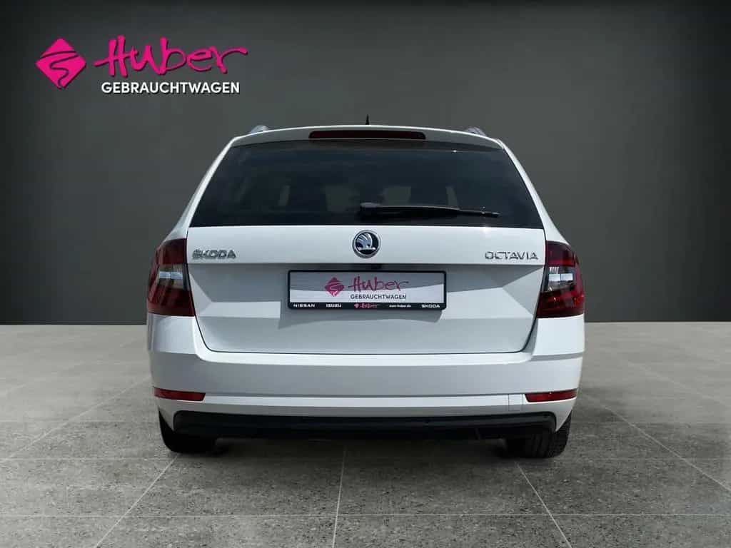 Skoda Octavia STYLE COMBI 190 PS ( *SITZHEIZUNG*LED* ) 11/2018-photo-4