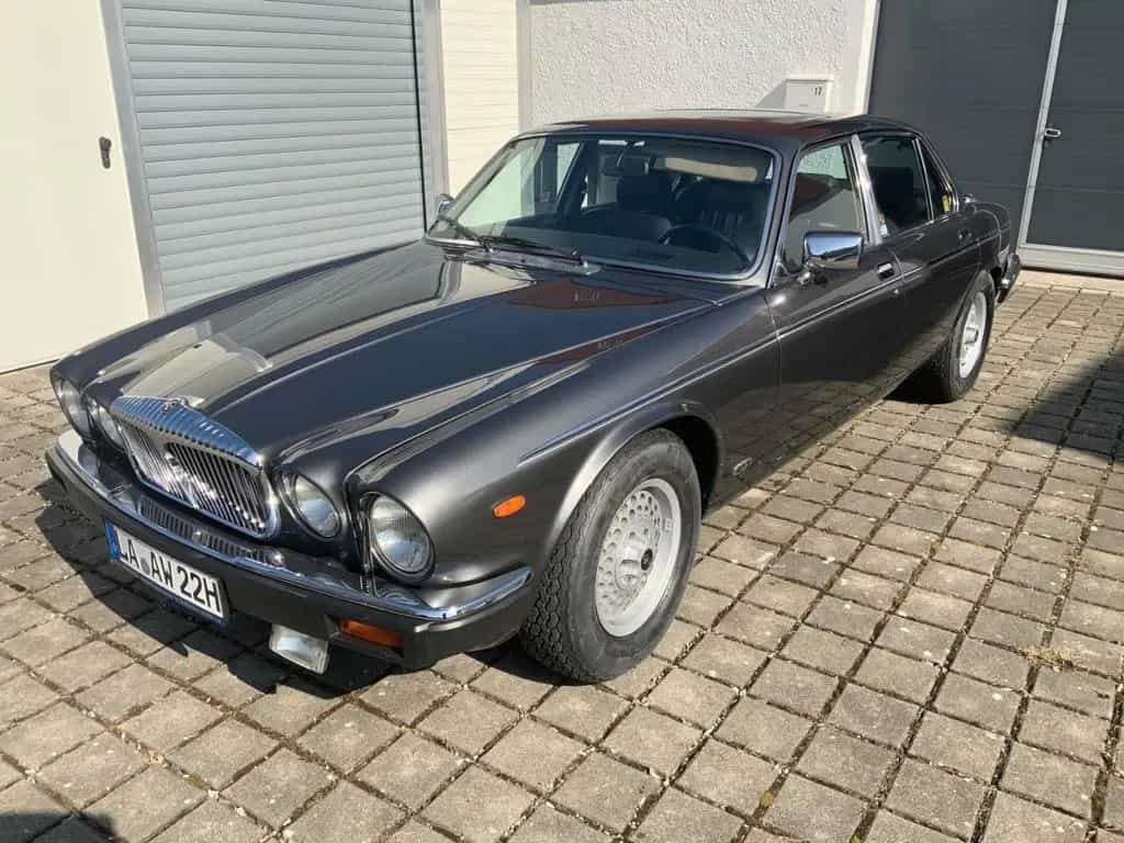 Jaguar XJ12 Double Six Daimler *Sammlerzustand 02/1989-photo-0