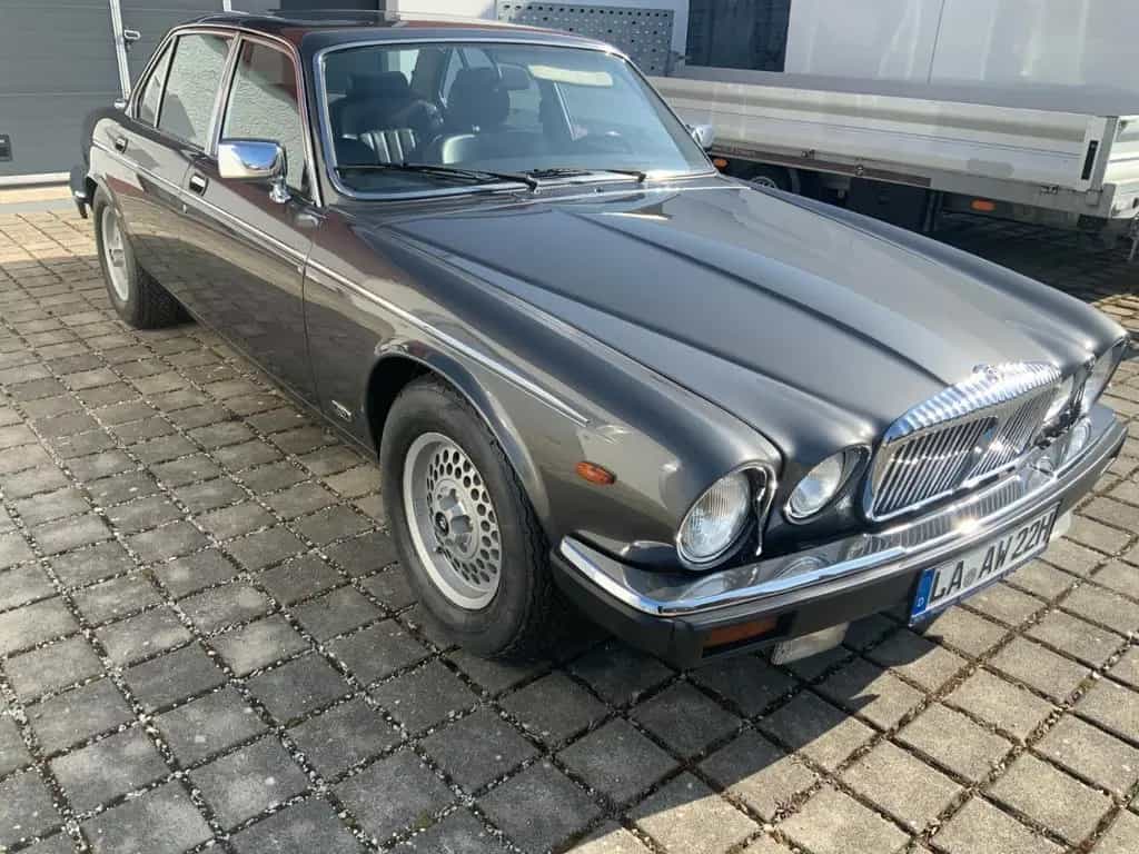 Jaguar XJ12 Double Six Daimler *Sammlerzustand 02/1989-photo-1