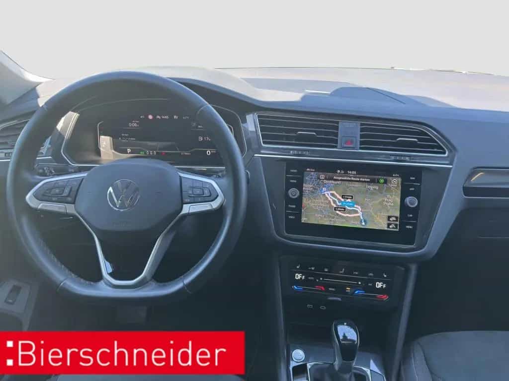 Volkswagen Tiguan 2.0 TSI DSG 4Mo. Elegance PANO AHK KAMERA 10/2021-photo-18