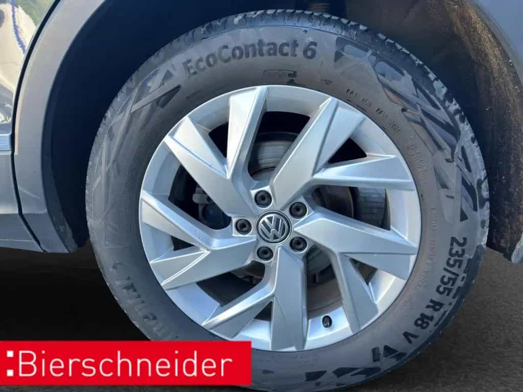 Volkswagen Tiguan 2.0 TSI DSG 4Mo. Elegance PANO AHK KAMERA 10/2021-photo-28