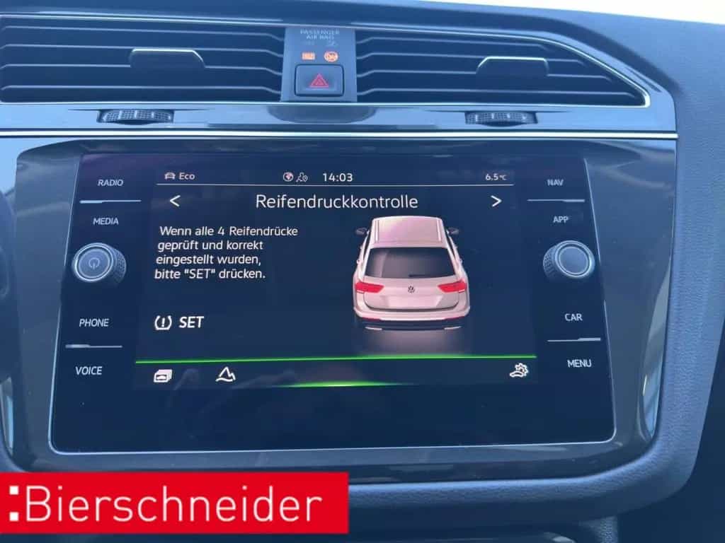 Volkswagen Tiguan 2.0 TSI DSG 4Mo. Elegance PANO AHK KAMERA 10/2021-photo-32