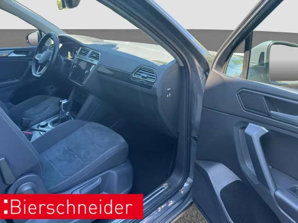 Volkswagen Tiguan 2.0 TSI DSG 4Mo. Elegance PANO AHK KAMERA 10/2021-photo-33