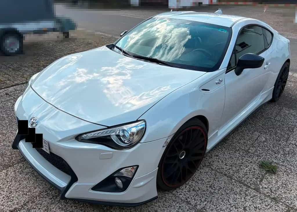 Toyota GT86 11/2012-photo-0