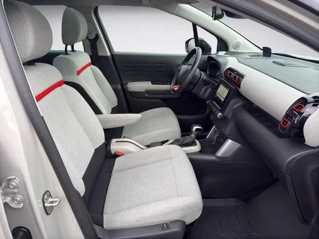 Citroën C3 Aircross PT110 EAT6 Shine Pano/Navi/Cam 10/2018-photo-13