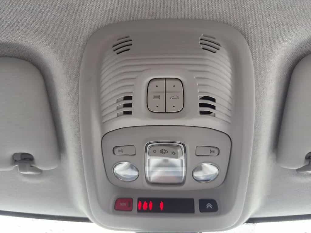 Citroën C3 Aircross PT110 EAT6 Shine Pano/Navi/Cam 10/2018-photo-32