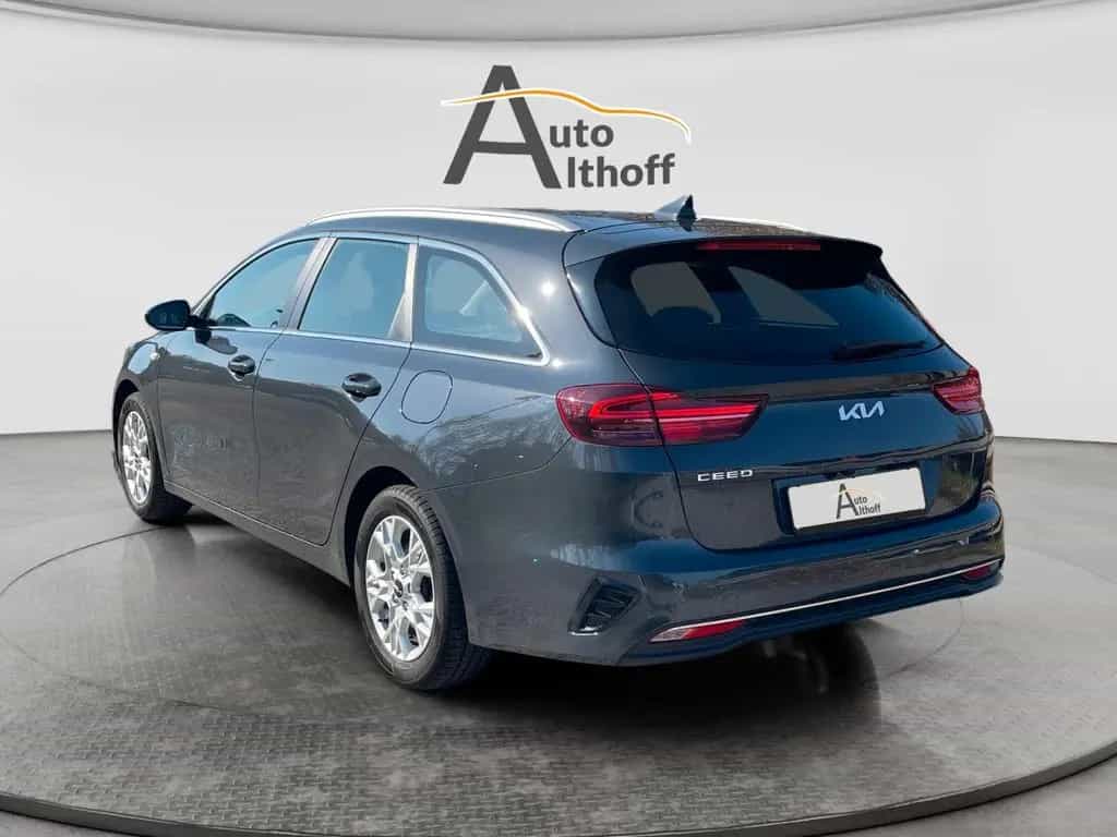 Kia cee'd Sportswagon cee'd SW 1.5 T-GDI Vision DCT SHZ PDC NAV KAM 11/2022-photo-4