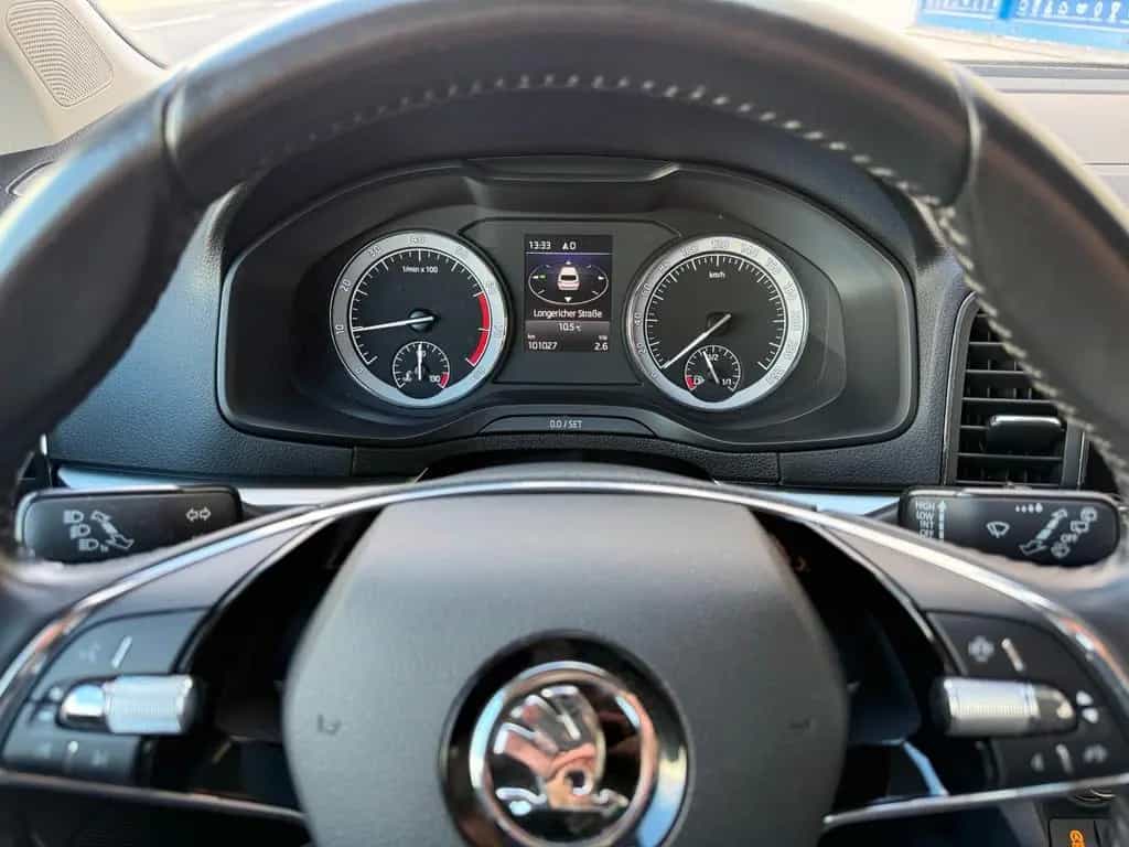 Skoda Karoq 1.0l TSI CLEVER Ambiente CarPlay Kamera PD 11/2021-photo-18
