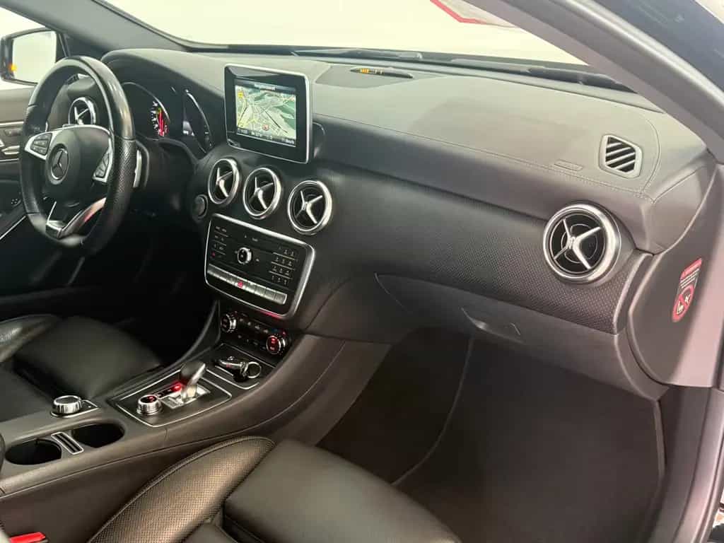 Mercedes-Benz A-Class 45 AMG 4Matic*P-ABGAS*B&O*MEMORY*KEY*Alu"19* 12/2017-photo-21