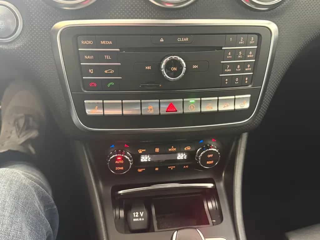 Mercedes-Benz A-Class 45 AMG 4Matic*P-ABGAS*B&O*MEMORY*KEY*Alu"19* 12/2017-photo-8
