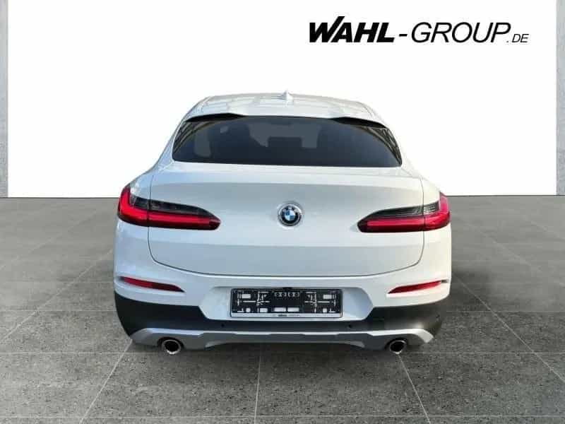 BMW X4 xDrive20d xLine LED Standhzg. RFK Klimaaut. 10/2019-photo-3