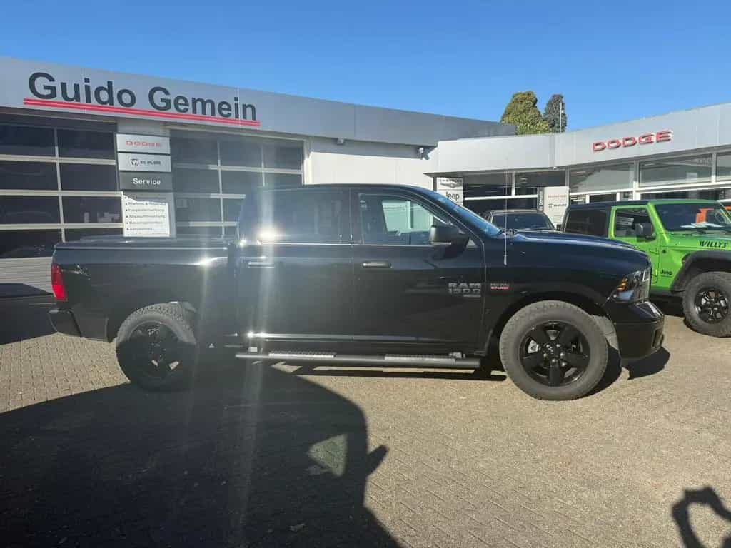 Dodge RAM 1500 SLT Classic 5.7 V8 4x4 unfallfrei 1.HD 08/2024-photo-1