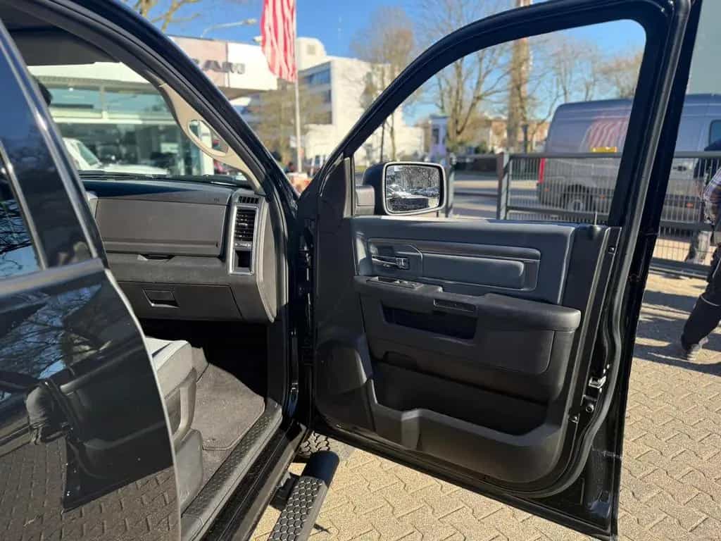 Dodge RAM 1500 SLT Classic 5.7 V8 4x4 unfallfrei 1.HD 08/2024-photo-11