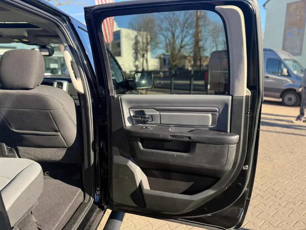 Dodge RAM 1500 SLT Classic 5.7 V8 4x4 unfallfrei 1.HD 08/2024-photo-16