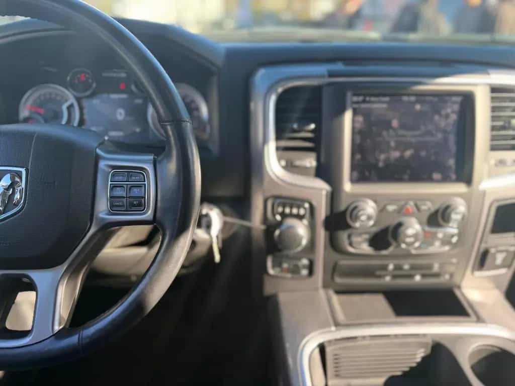 Dodge RAM 1500 SLT Classic 5.7 V8 4x4 unfallfrei 1.HD 08/2024-photo-21