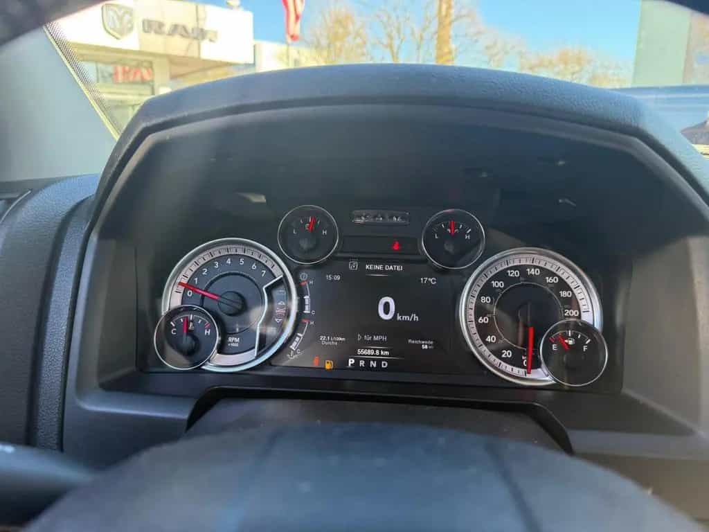 Dodge RAM 1500 SLT Classic 5.7 V8 4x4 unfallfrei 1.HD 08/2024-photo-23