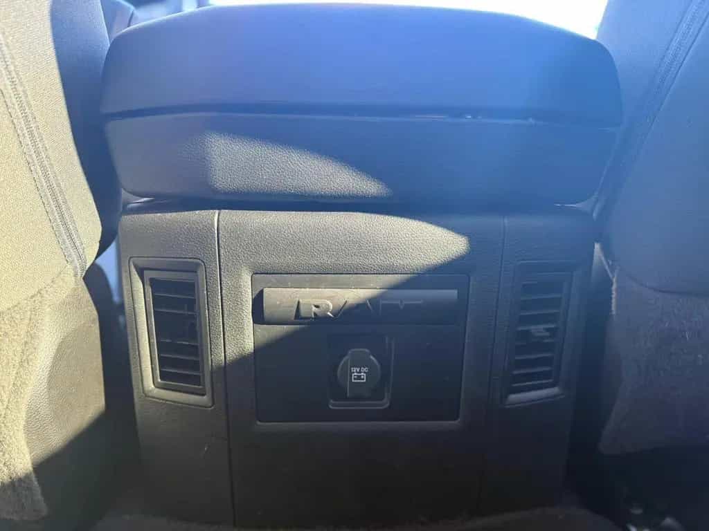 Dodge RAM 1500 SLT Classic 5.7 V8 4x4 unfallfrei 1.HD 08/2024-photo-25
