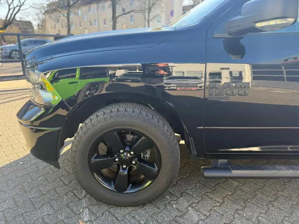 Dodge RAM 1500 SLT Classic 5.7 V8 4x4 unfallfrei 1.HD 08/2024-photo-7