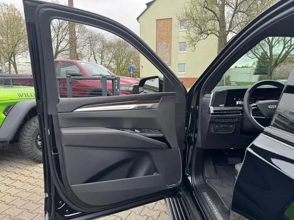 Cadillac Escalade ESV 6.2 V8 Platinum Sport 2026 ABV +24" null-photo-12