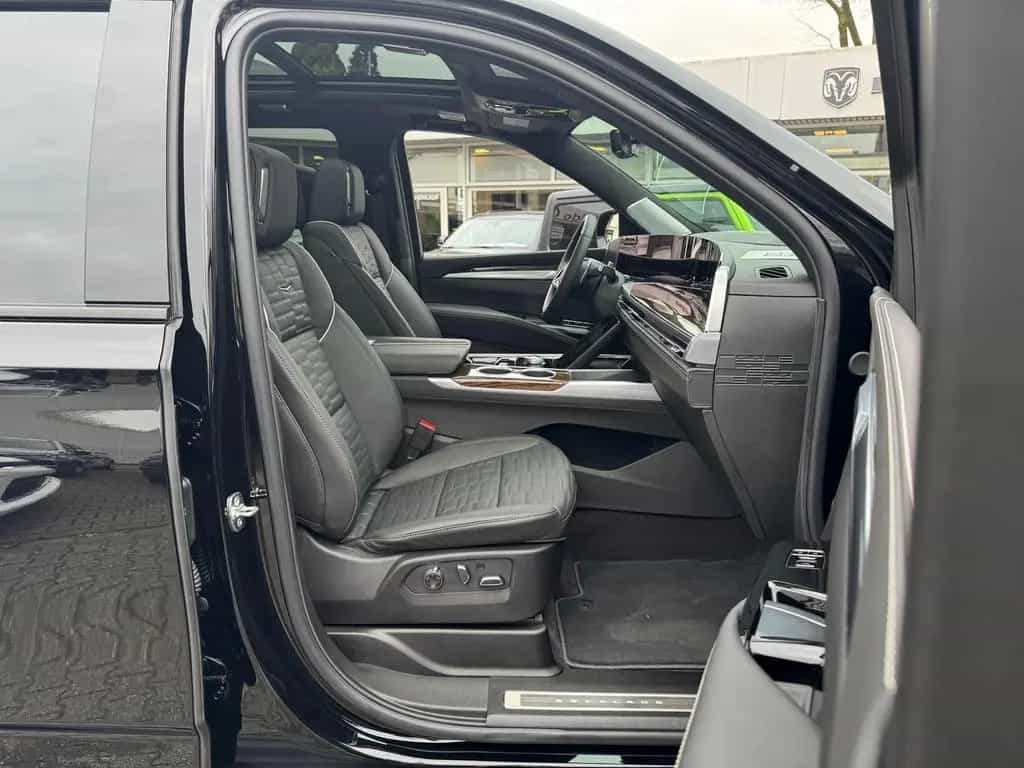 Cadillac Escalade ESV 6.2 V8 Platinum Sport 2026 ABV +24" null-photo-15