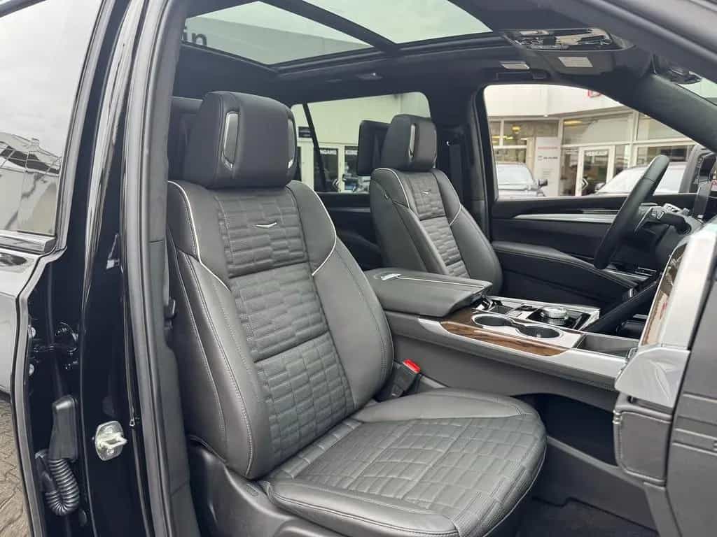 Cadillac Escalade ESV 6.2 V8 Platinum Sport 2026 ABV +24" null-photo-16
