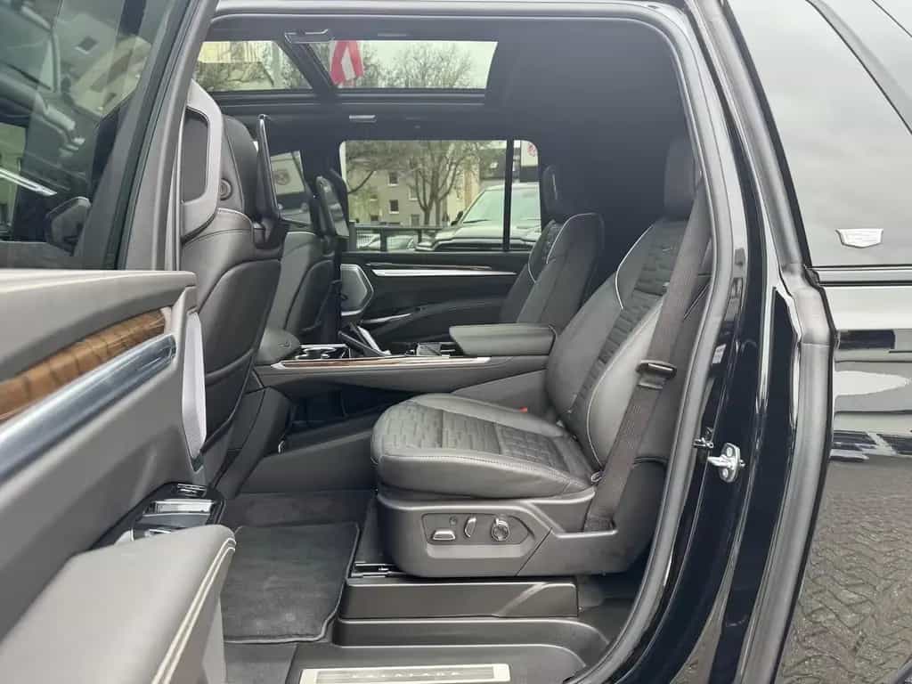 Cadillac Escalade ESV 6.2 V8 Platinum Sport 2026 ABV +24" null-photo-19
