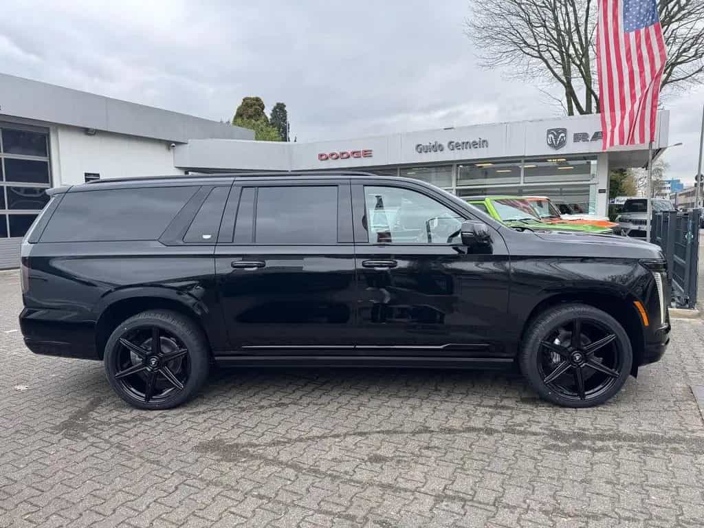 Cadillac Escalade ESV 6.2 V8 Platinum Sport 2026 ABV +24" null-photo-2