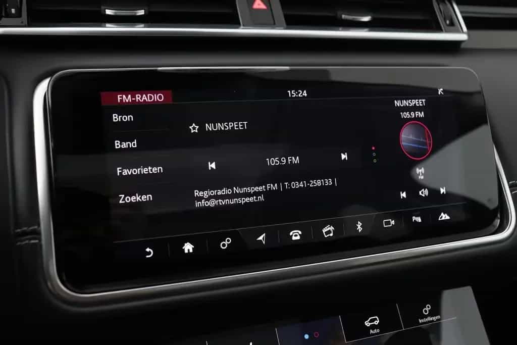 Land Rover Range Rover Rover Velar 2.0 I4 AWD R-Dynamic HSE | pan 07/2017-photo-22