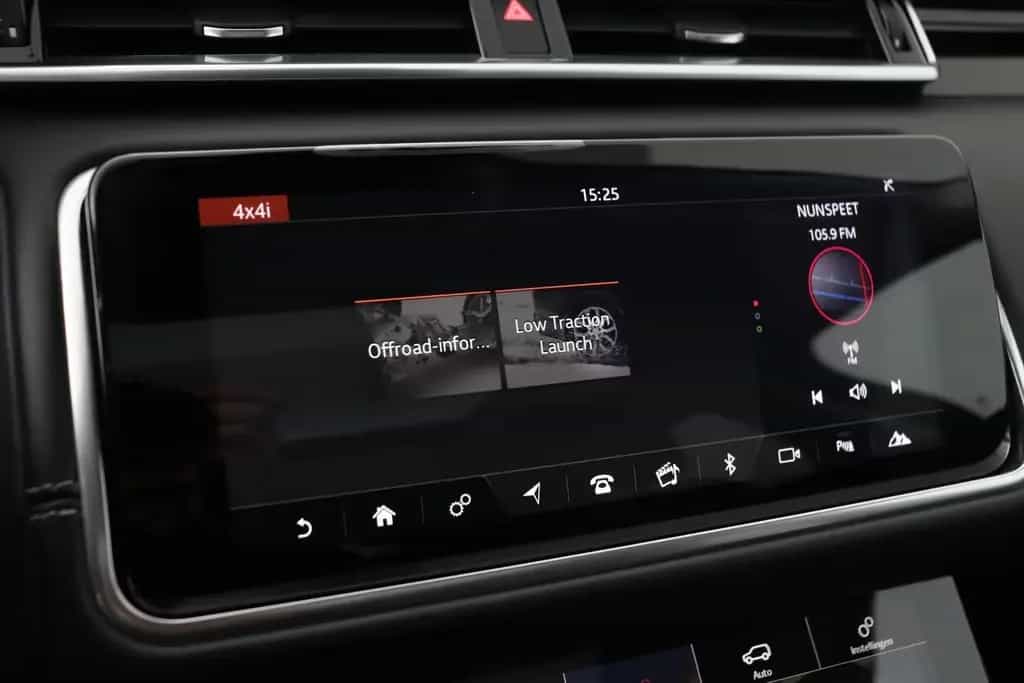 Land Rover Range Rover Rover Velar 2.0 I4 AWD R-Dynamic HSE | pan 07/2017-photo-25