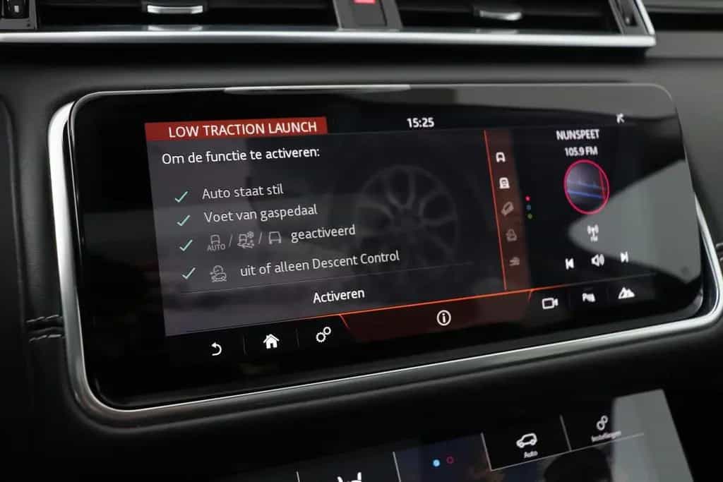 Land Rover Range Rover Rover Velar 2.0 I4 AWD R-Dynamic HSE | pan 07/2017-photo-27