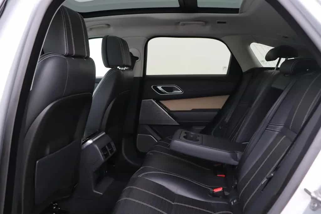 Land Rover Range Rover Rover Velar 2.0 I4 AWD R-Dynamic HSE | pan 07/2017-photo-44