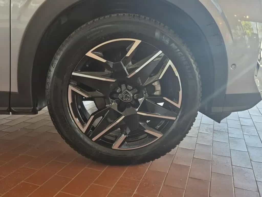 Peugeot 3008 Hybrid Allure AT Shz Navi Kamera 360 03/2025-photo-10