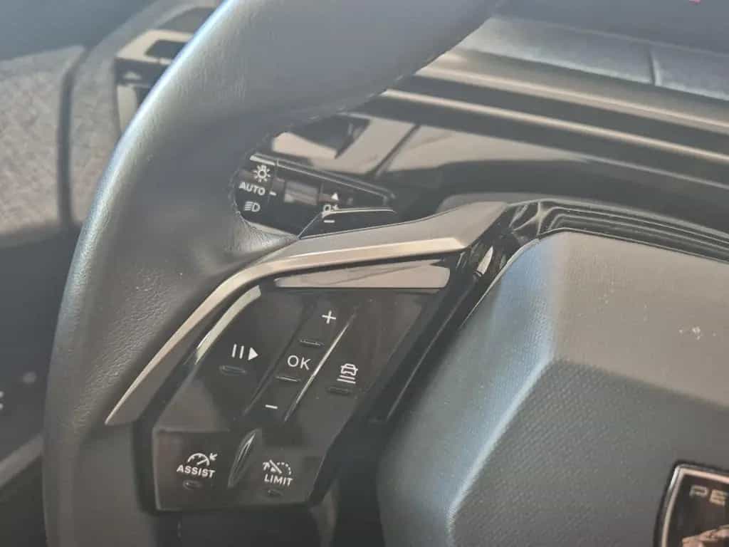 Peugeot 3008 Hybrid Allure AT Shz Navi Kamera 360 03/2025-photo-19