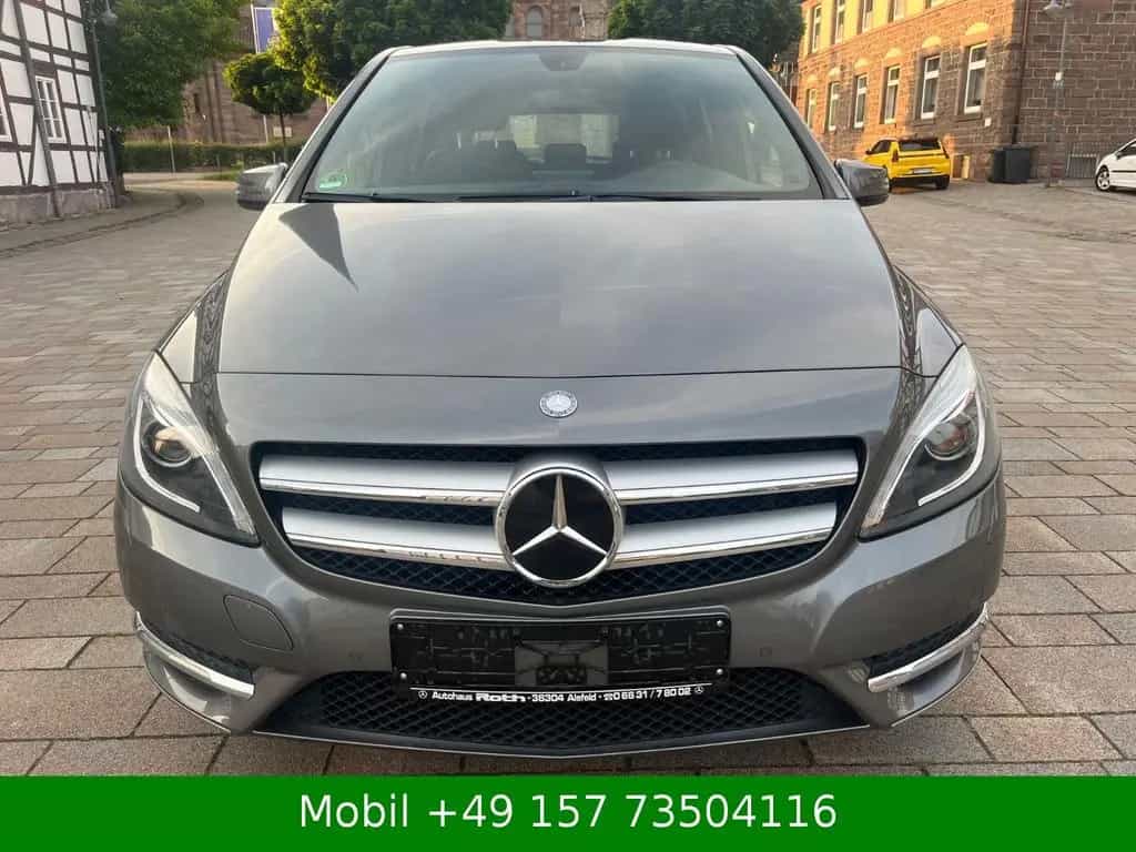 Mercedes-Benz B-Class 200 Xenon Navi S-Heft MB TÜV-Neu 01/2012-photo-1