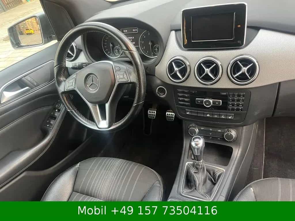 Mercedes-Benz B-Class 200 Xenon Navi S-Heft MB TÜV-Neu 01/2012-photo-13