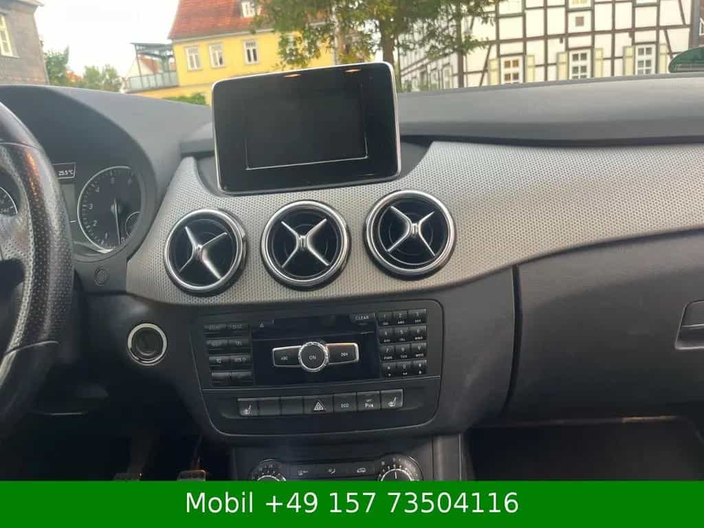 Mercedes-Benz B-Class 200 Xenon Navi S-Heft MB TÜV-Neu 01/2012-photo-14