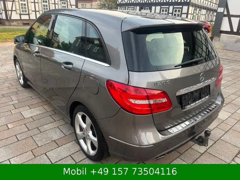 Mercedes-Benz B-Class 200 Xenon Navi S-Heft MB TÜV-Neu 01/2012-photo-5