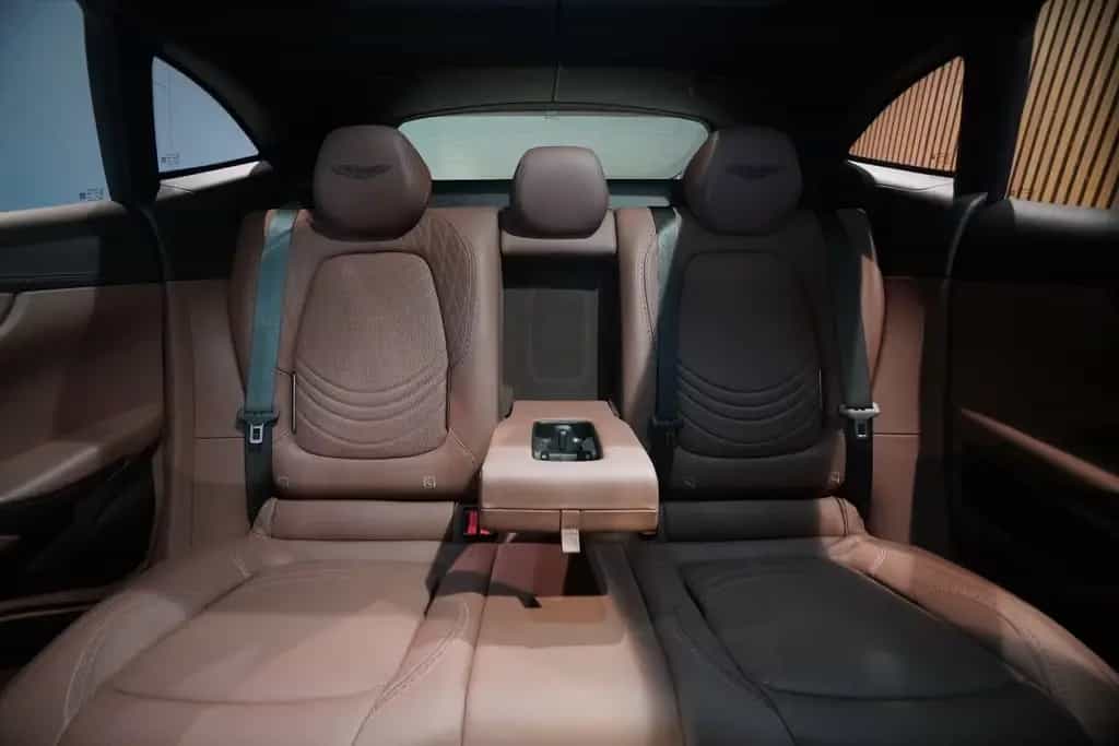 Aston Martin DBX 4.0 V8-BRD-U-frei-Schwarz/Braun-23 Zoll-9TKM 08/2024-photo-14