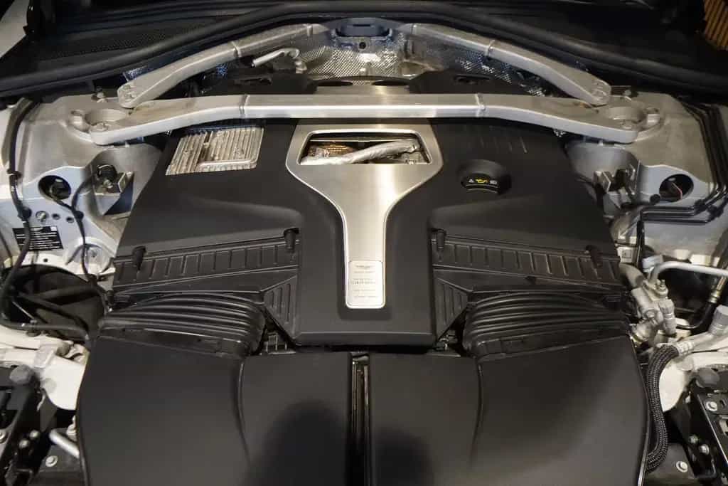 Aston Martin DBX 4.0 V8-BRD-U-frei-Schwarz/Braun-23 Zoll-9TKM 08/2024-photo-23