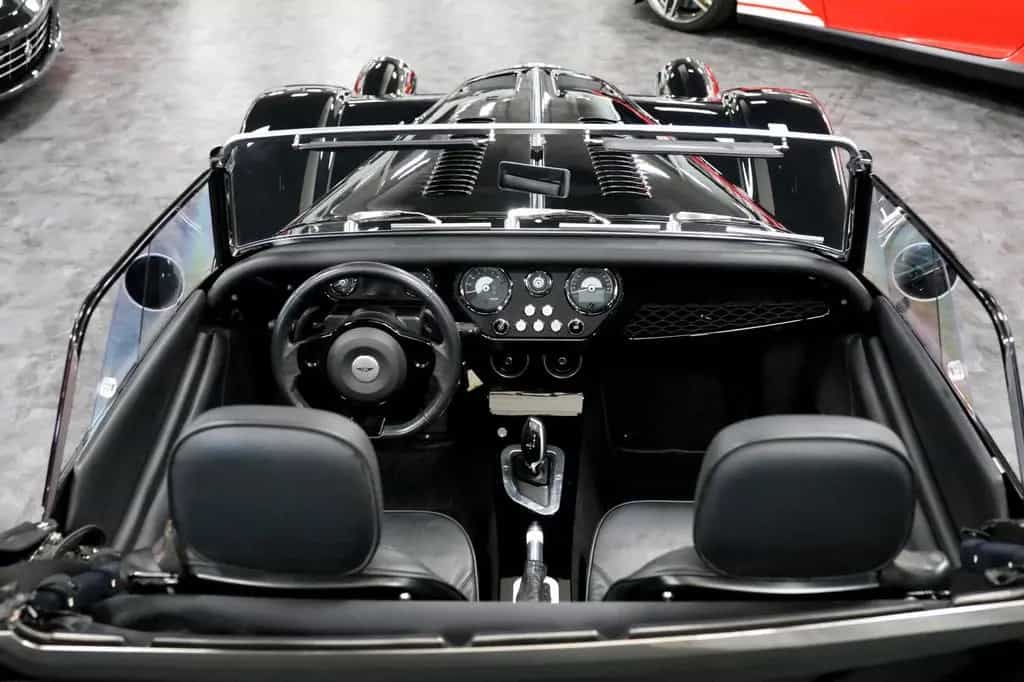 Morgan Plus 6 Black over Black / Klima / NeuWertig 01/2021-photo-12