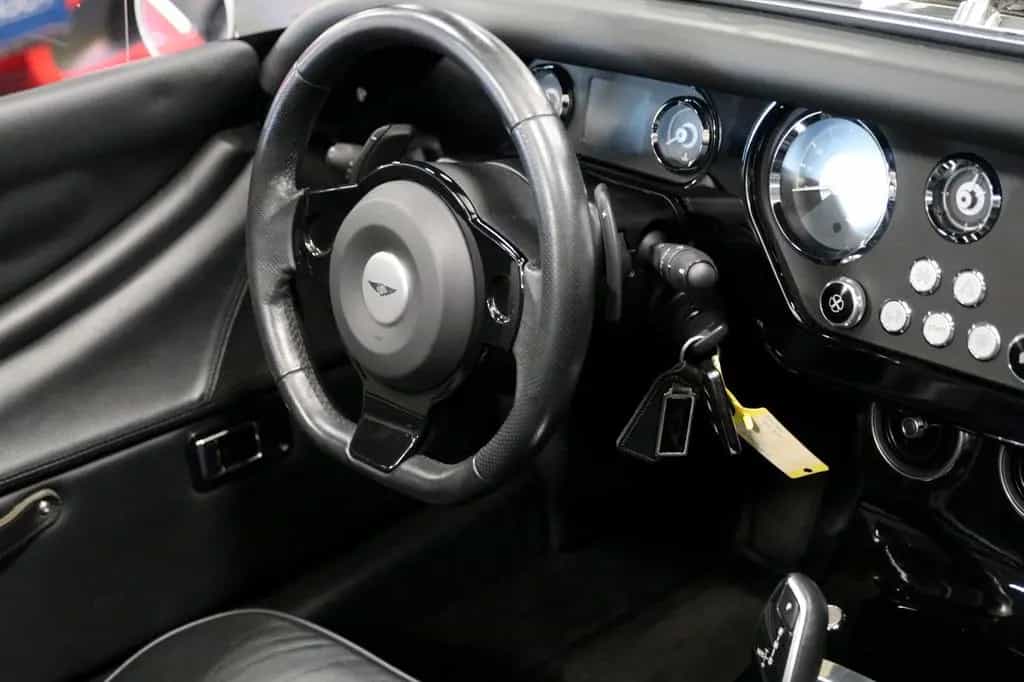 Morgan Plus 6 Black over Black / Klima / NeuWertig 01/2021-photo-14