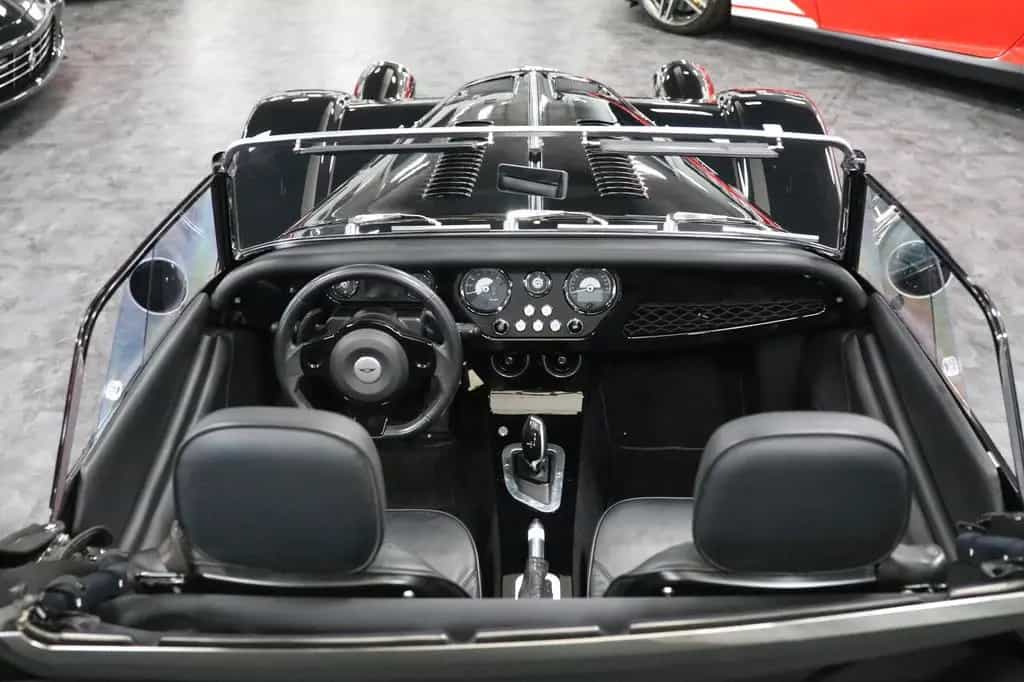 Morgan Plus 6 Black over Black / Klima / NeuWertig 01/2021-photo-17
