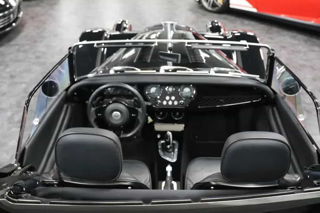 Morgan Plus 6 Black over Black / Klima / NeuWertig 01/2021-photo-25