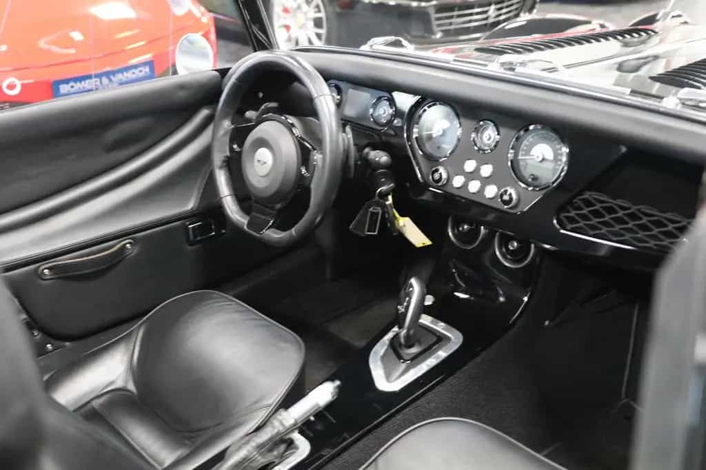 Morgan Plus 6 Black over Black / Klima / NeuWertig 01/2021-photo-26